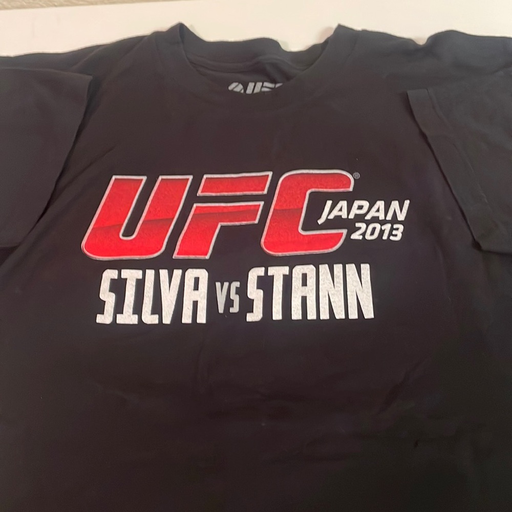Men’s  T-shirt size Large UFC Japan 2013 Silva vs Stann